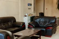 Heyue Hotel Hotel a Yushu