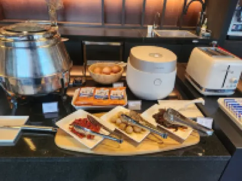 โฮมส์ เรด มยองดง