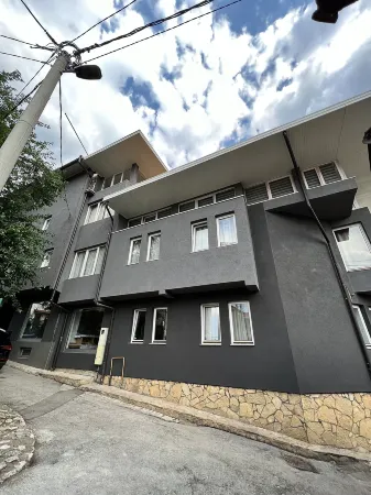 Hotel Begic Отели рядом с достопримечательностью «Старая православная церковь»