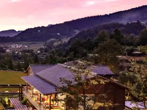 Top 8 Scenic Hotels in Zhangjiajie