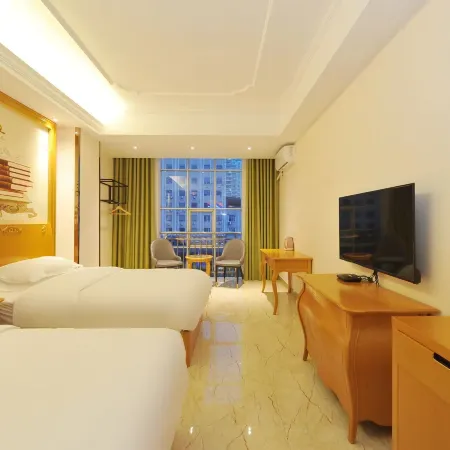 Bincheng Hotel (Dongxing ASEAN Avenue Port Branch)