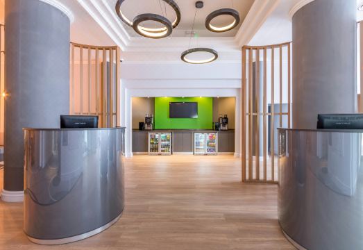 시슬 루톤 루턴 내부