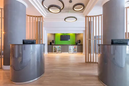 Thistle Express London Luton Отели в г. Латон