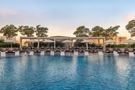 Hyatt Regency Dubai Creek Heights Отели рядом с достопримечательностью «Ismaili Centre, Dubai»