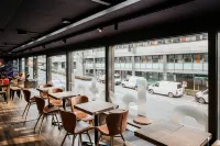Capsule Hotel - Lucerne Old Town - breakfast