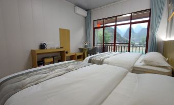 Lakeside Homestay (Haohan Lake Scenic Area)