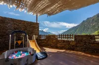 Xianbai Private Hot Spring · Scenic View Cloud Villa