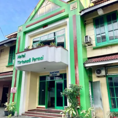 Hotel Tirtonadi Permai Các khách sạn gần Sân vận động mini Surakarta