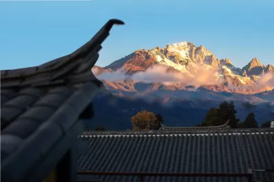 Yulong August Guanshanhai Light Luxury Homestay Hotel in zona Beiyue Temple of Lijiang