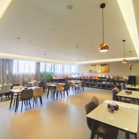 Homeinn Selected Hotel (Heze Dingtao Wantai City)