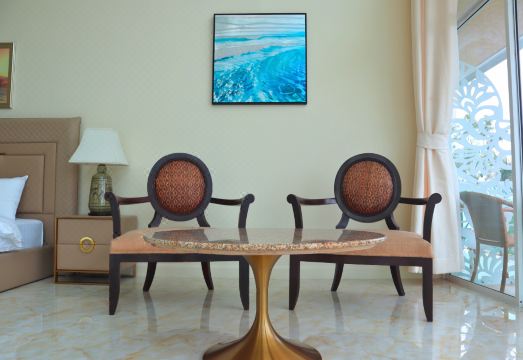 4. 타 야이 비치 ..