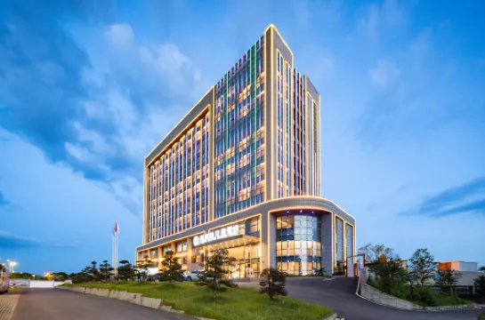 LUKER ISLAND GARDEN HOTEL