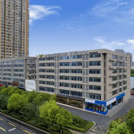 Vienna International Hotel (Hefei Xinhua College Mengcheng Subway Station)