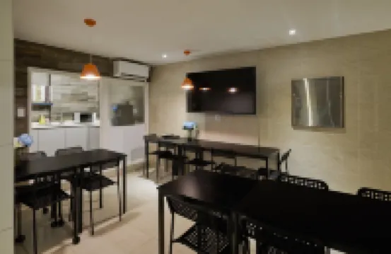 鍾路仁寺洞半休青年旅館