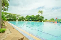 DREAM INN Aeropolis By Reccoma - Pools