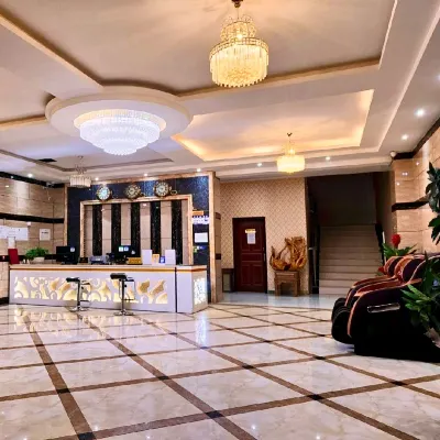 Holiday Inn Daocheng Hotels near CPC Daocheng County Committee Party School