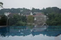 Wood Hotel - Rooftop Pools