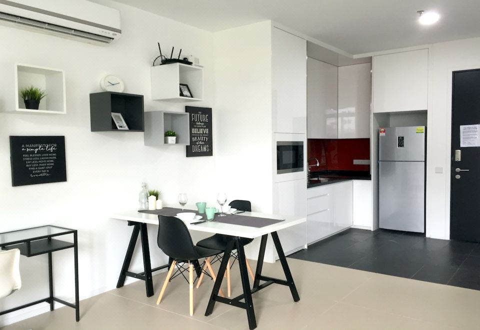 5. 아코리스 몬트 ..