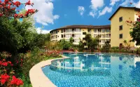 GuangYueShang Collection Laomumian Hotel (Detian Waterfall) Hotels in Daxin