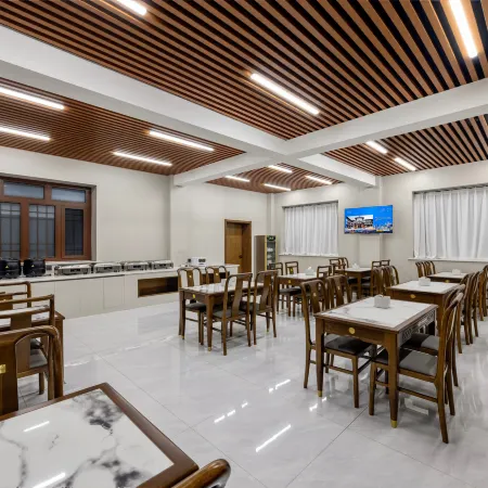 Zhongchun Yaju Hotel (Dingzhou Ancient City Wanda Plaza)