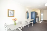 Te Mata Lodge Hotels in Clifton