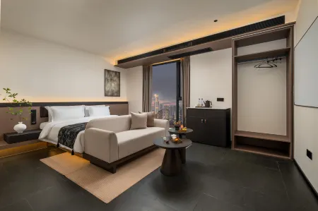 MOMENTUM Hotel (Wuhan Jiangtan Jianghan Road Pedestrian Street Branch) Отели рядом с достопримечательностью «Hankou Beach»