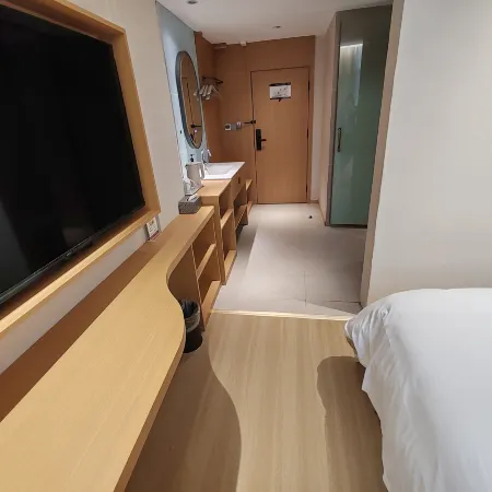 Xuanyue Hotel