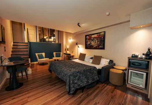 파리 카페 또는 빵집