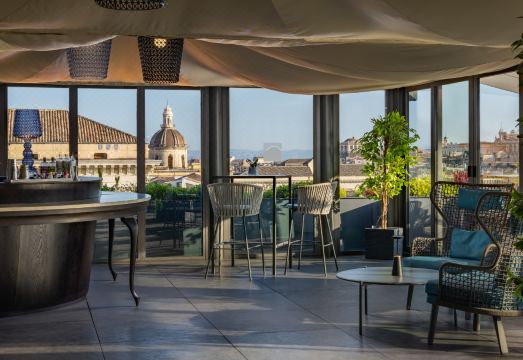 2. 팰리스 카타니아..