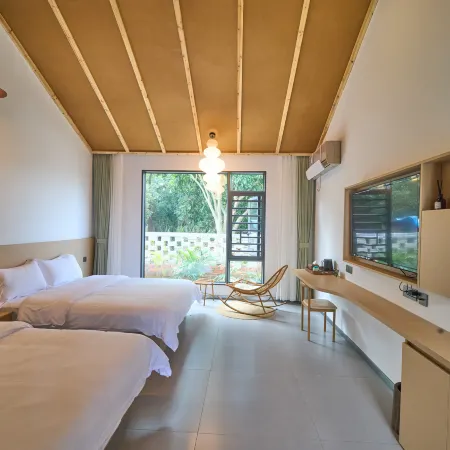 Jinglun Courtyard Vacation Apartment (Beihai Yintan Avenue)