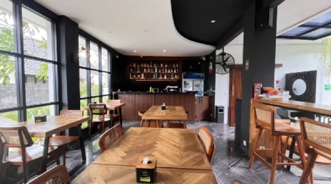 The Baliem Hotel Отели рядом с достопримечательностью «Pantai Muaya»