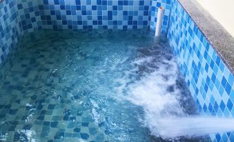 Guanhege True Hot Spring Inn