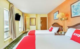 OYO Hotel Downtown Peoria I-74