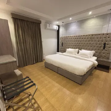 Afaq Suite Al-massif