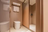 HanTingホテル（漯河舞陽万徳隆広場） - 駐車場