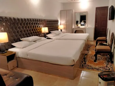 Peace Guest House - Homestays
