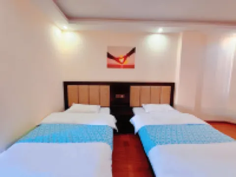 Yunxian Yujin Hotel