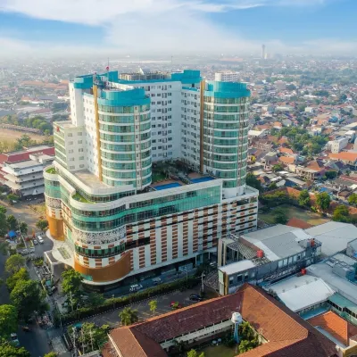 Horison Ultima Sentraland Semarang Hotels near Java Supermall