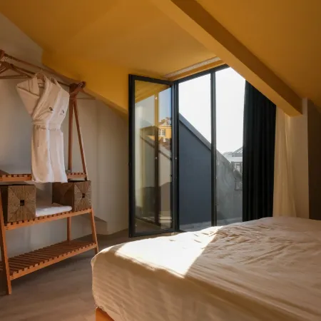 Bird Nest Suites Отели рядом с достопримечательностью «Нисанташи»