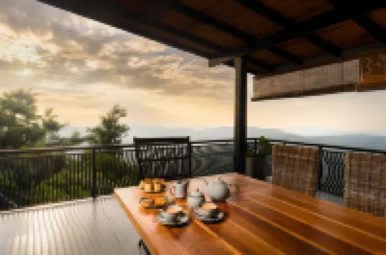 Garfield Villa by TONIK