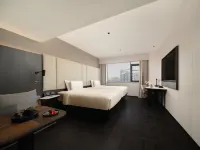 Atour Hotel Kunming Tongde Square Chuanjin Road Metro Station Hotels near Panlong District