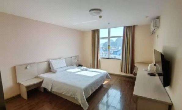 7Days Inn Chain Hotel (Guilin Qixing Road Normal University)