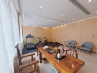 Homeinn · neo Hotel (Dezhou College Pedestrian Street Xuefu Branch) - نادي رياضي