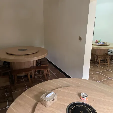 Deqing Hanming Quadrangle Inn Homestay