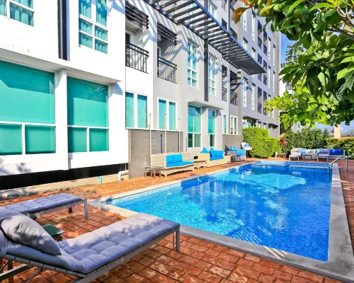 Crystal Suites Suvarnbhumi Airport Hotels near The Paseo Mall
