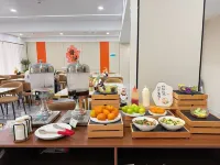 拾光飯店（梅州高鐵西站天虹購物中心店）