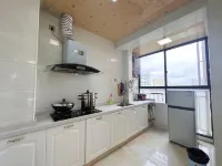 Beihai Lehaiju Family Apartment (Wanda Branch)