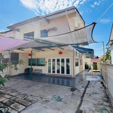 A Classic Heritage Mansion in Melaka | Max 12 Pax & 6 Cars | Walk to Local Restaurants