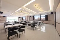 Libai Qiyue Hotel (Shenyang Station Taiyuan Street First Hospital of Medical University)