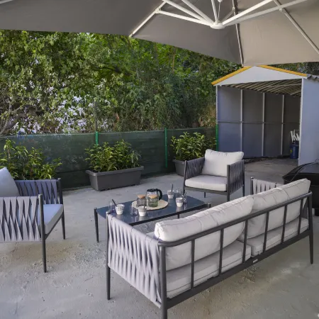 Seclusion, Privacy and 2 bedroom Luxury in Glyfada
